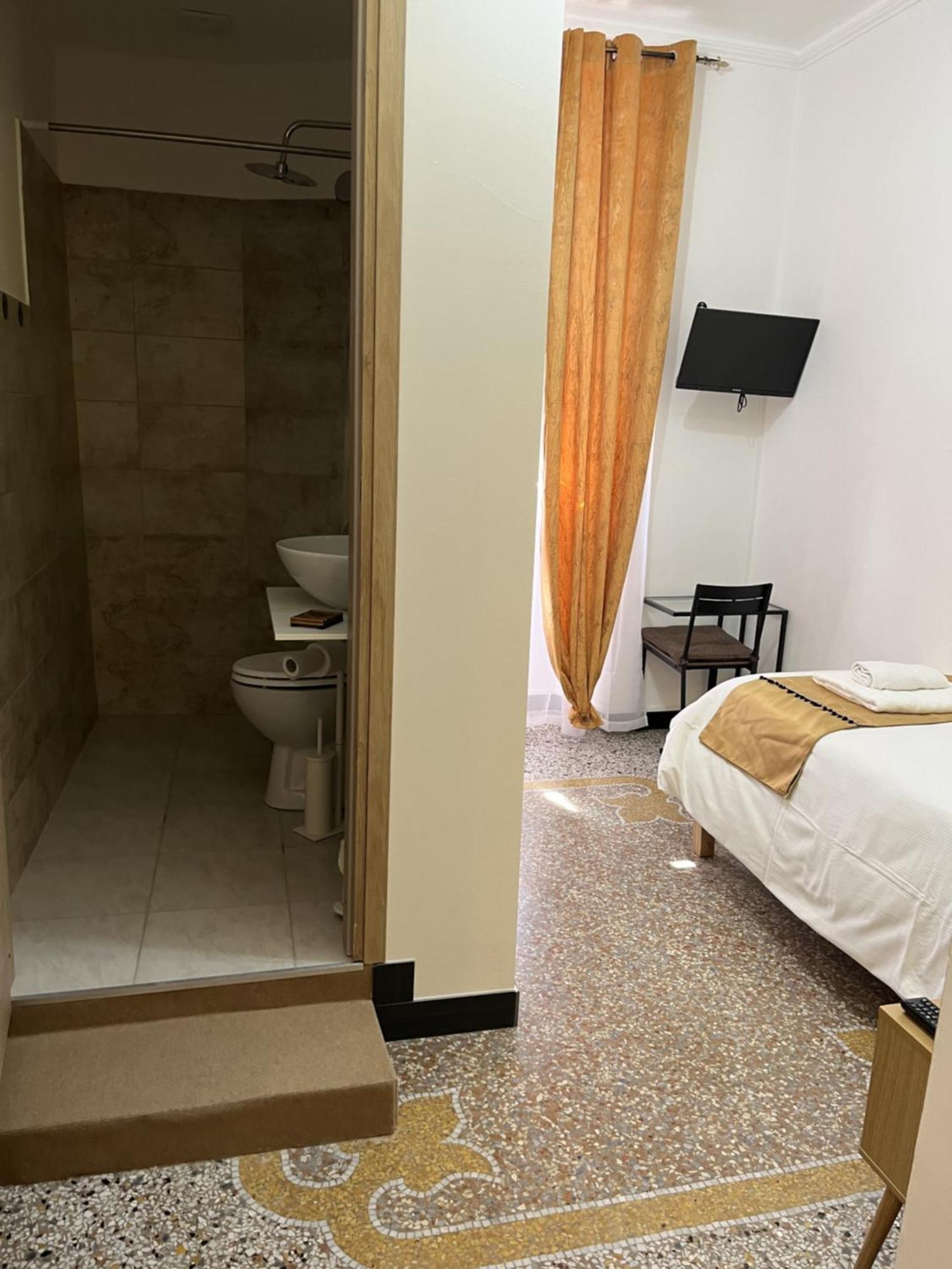 Genova Gold Rooms Quarto foto