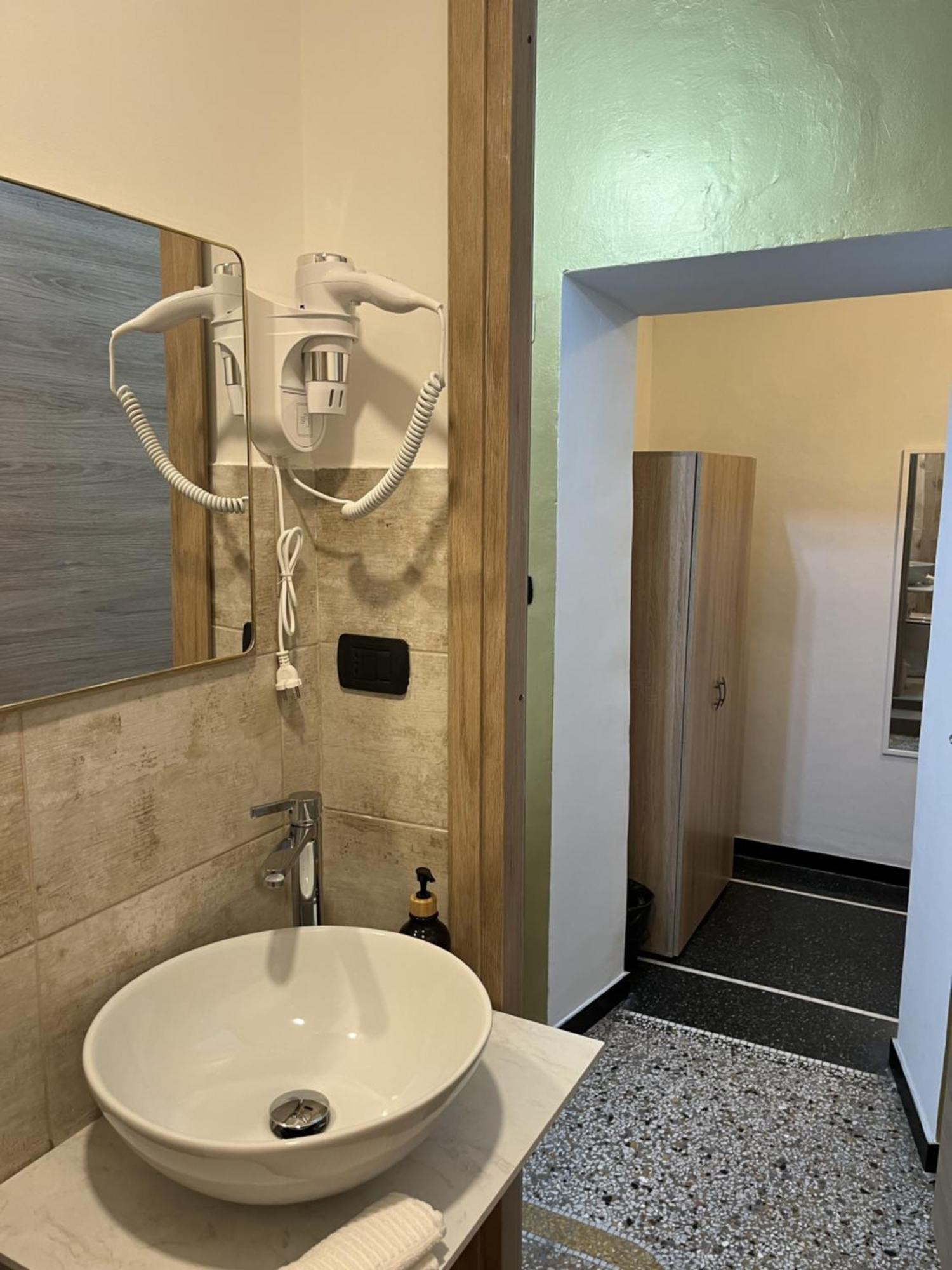 Genova Gold Rooms Quarto foto